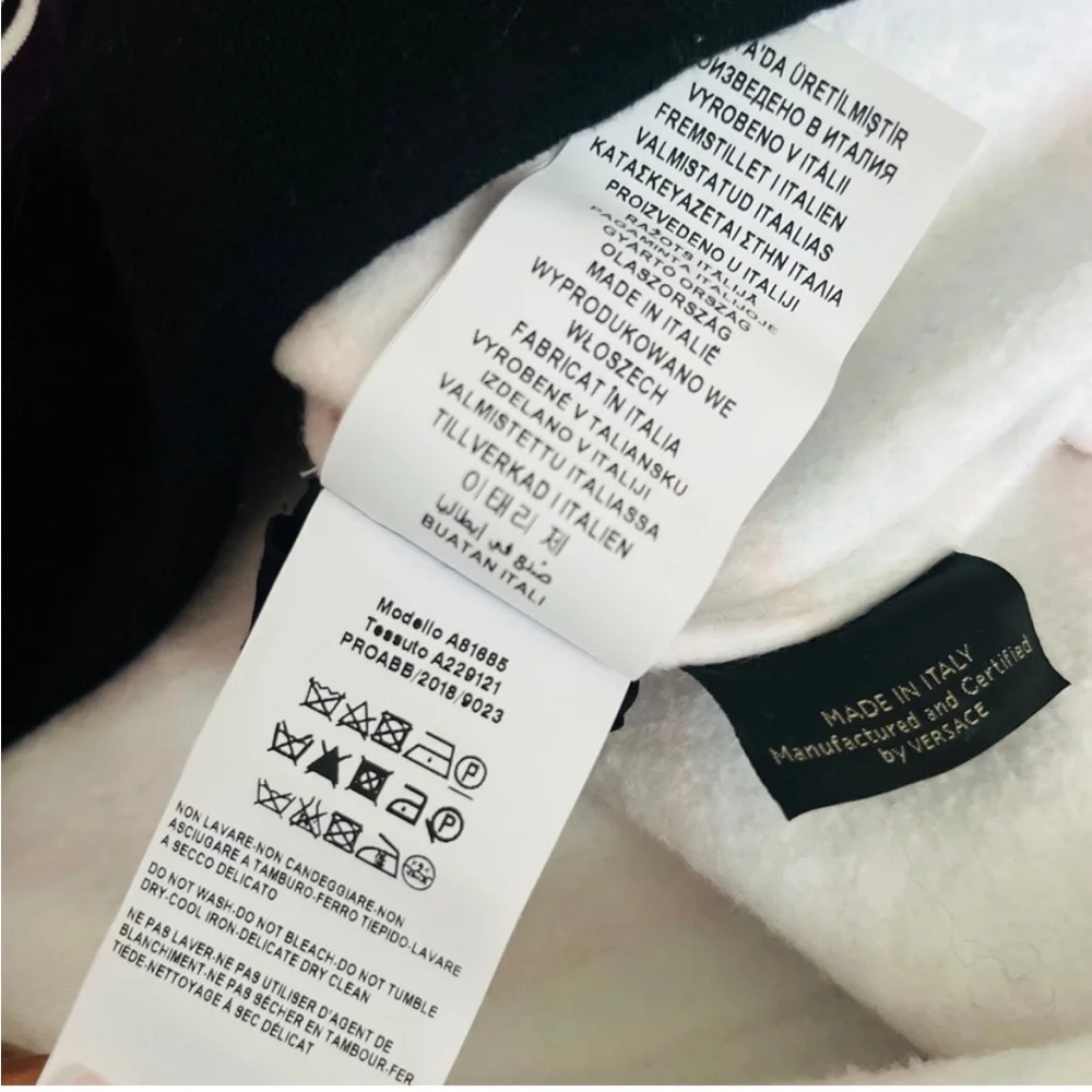 Versace Sweater - Picture 6 of 10